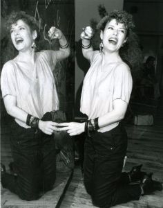 Bernadette Peters 1985, NY.jpg
